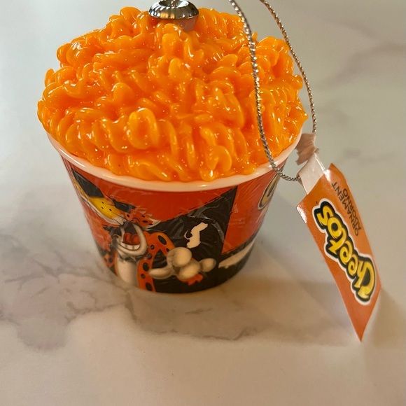 Cheetos Mac n Cheese Christmas Tree Ornament New With Tags NWT Chester Cheetah - Picture 2 of 3
